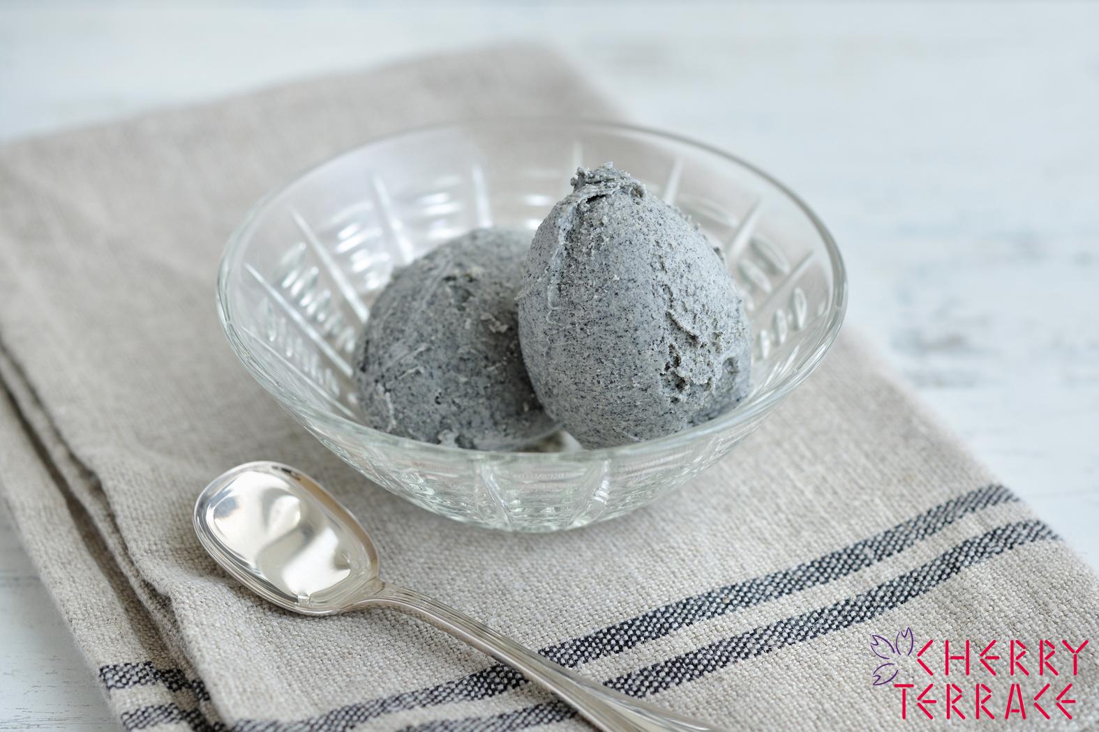 黒ごまのアイスクリーム