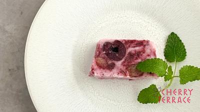 アメリカンチェリーとヨーグルトのソルベ