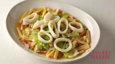 イカとベーコンのオイルソース カサレッチェ