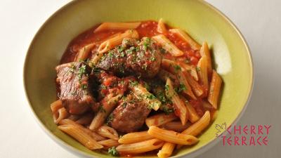 牛肉とセロリのトマト煮 ペンネ